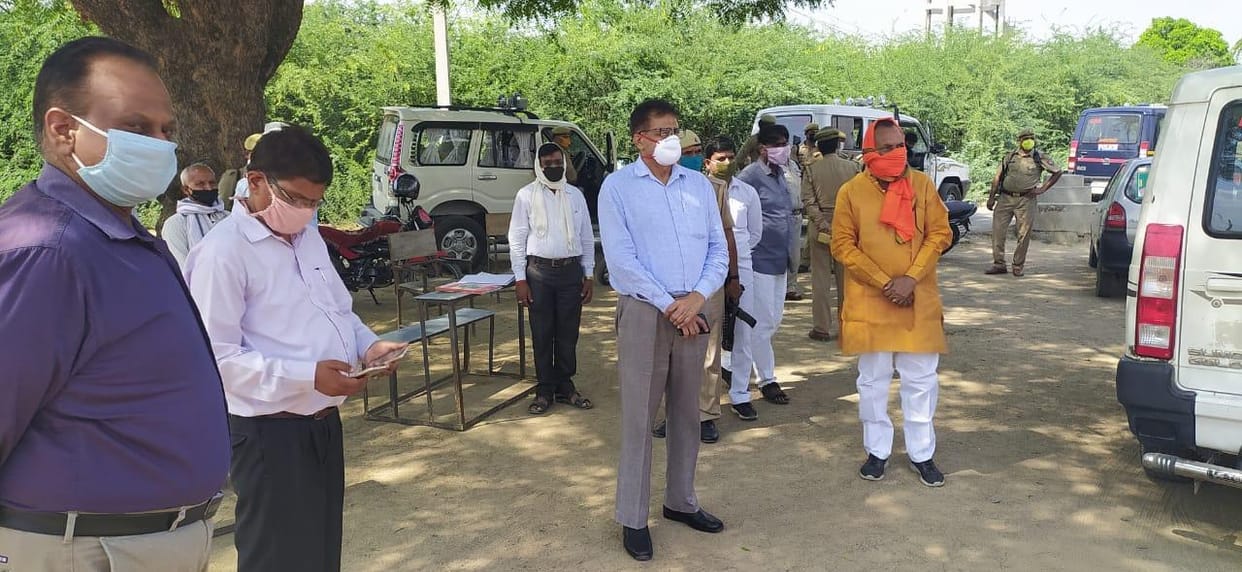 Officers saw the arrangement of quarantine centers