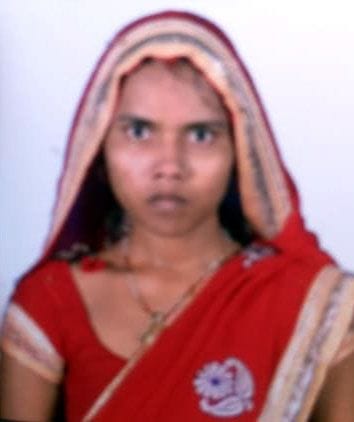 maayake na bhejane se naaraaj vivaahita phaansee par jhoolee