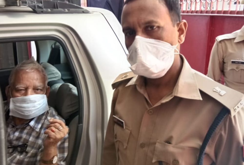 police team saved life of an old man in lucknow