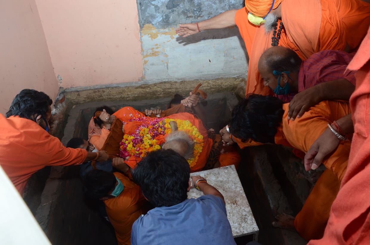 Petition to High Court for removal of Mahant Omkar Giri's Samadhi from Venimadhav Temple