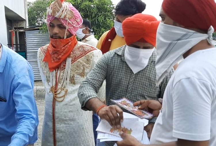 See the pictures of five unique wedding in Punjab and Jammu-Kashmir border