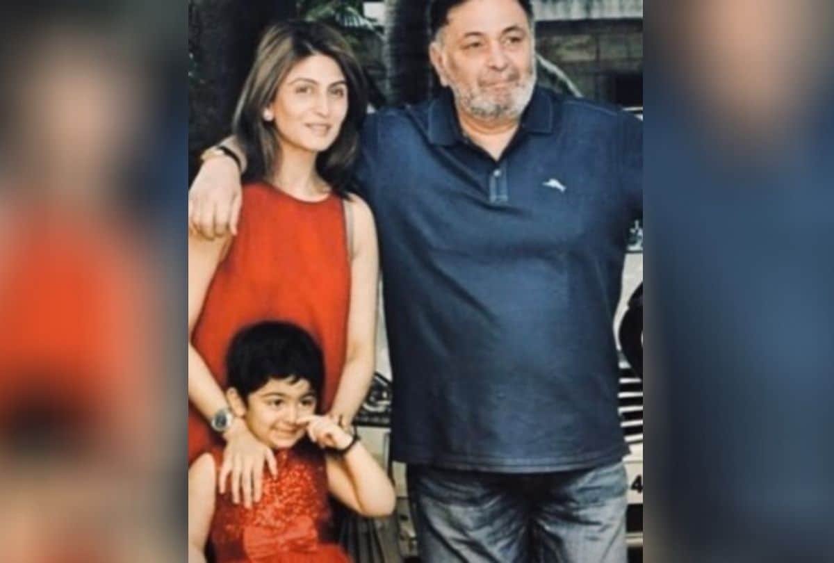 Riddhima Kapoor shares memorable picture with rishi kapoor and neetu kapoor