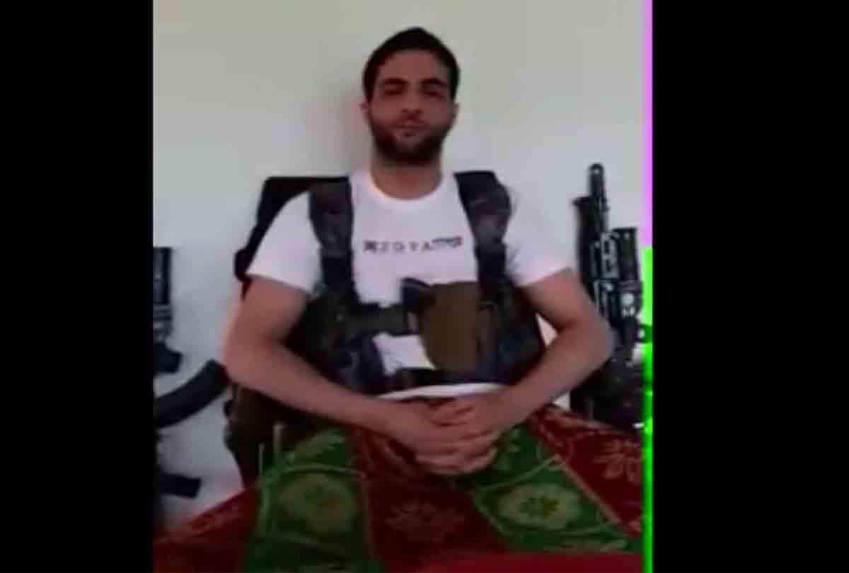 Burhan Wani s father hoisted the national flag Independence Day azadi ka amrut mahotsav