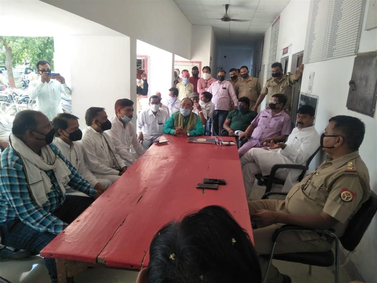Hathras: Stoning, Panic in Jasrana after firing