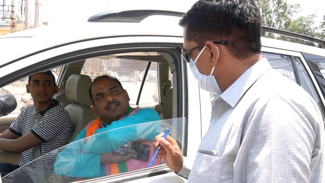 BJP leader Sujit Kumar gets entangled with SDM for not standing in car parking point