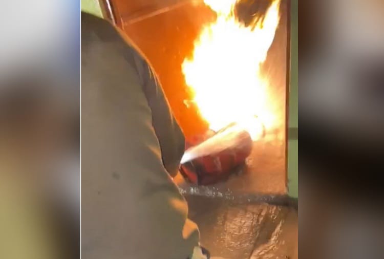 Fire in House due to LPG Cylinder Leakage