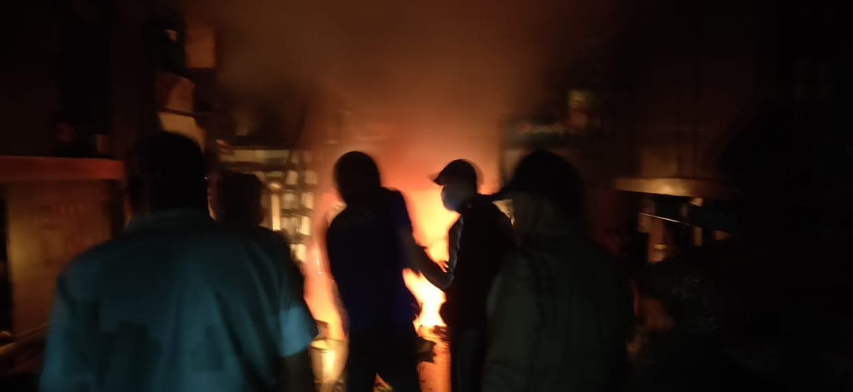 Four workers of Varanasi coming from Mumbai burnt alive in road accident