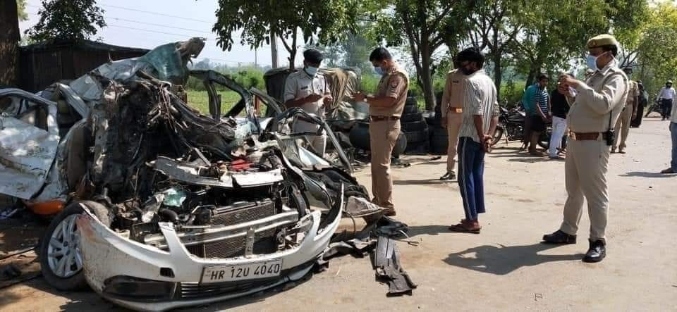 Two cousin brother with three died in road accident.