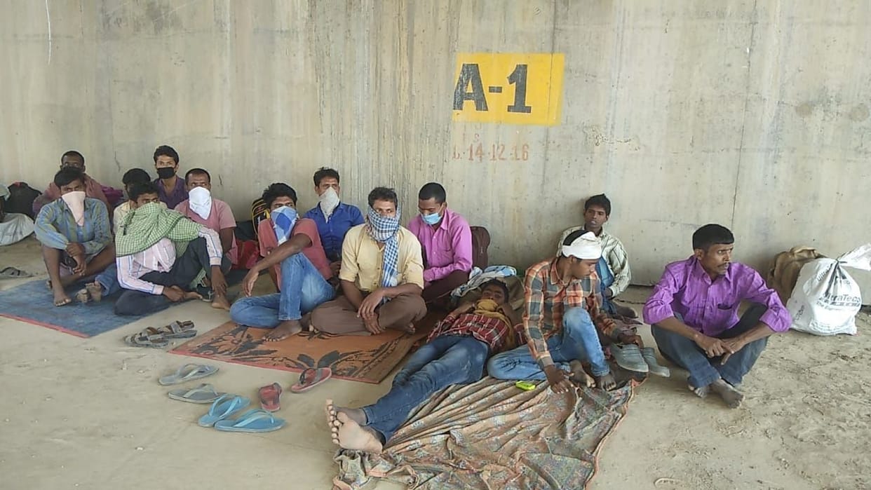 lock down, workers, stop, police, border, sonipat