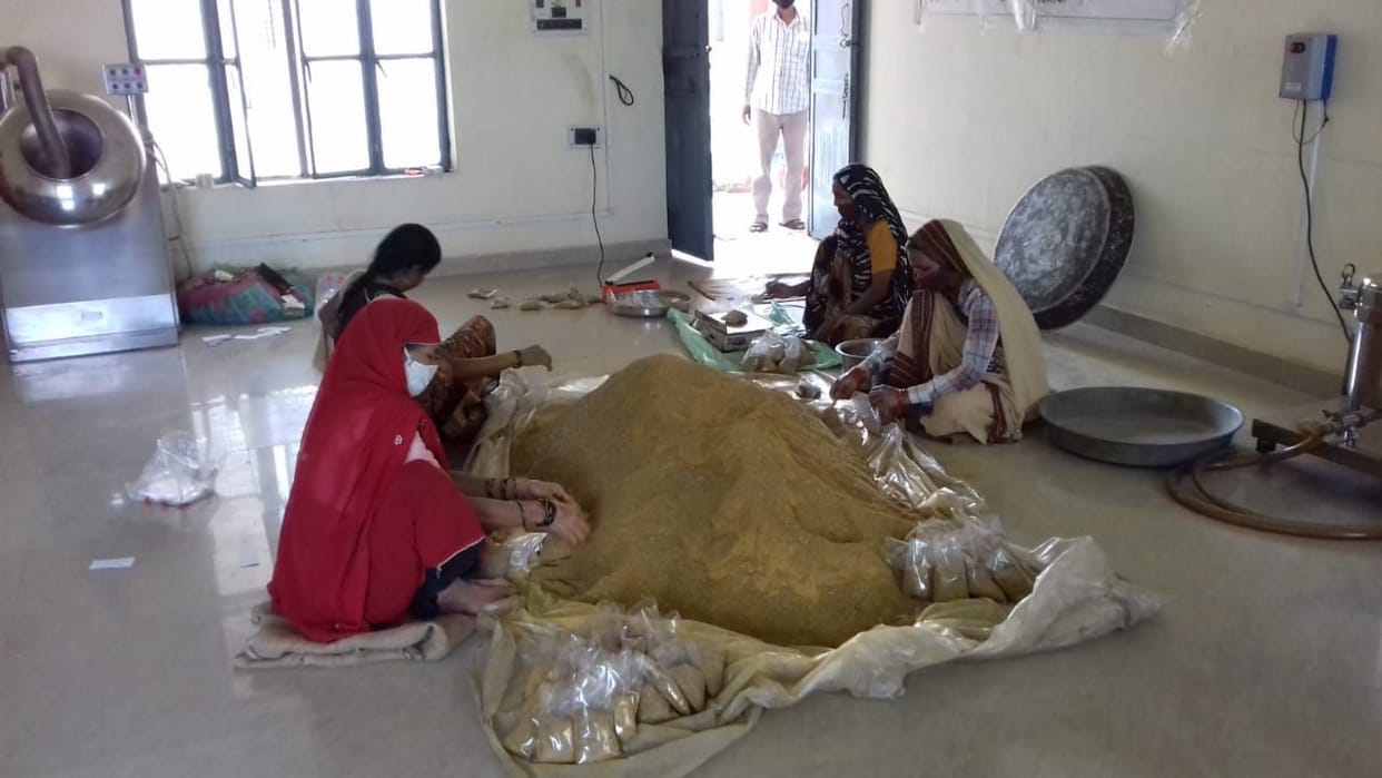 corona, deendyal, dham, mathura, kara