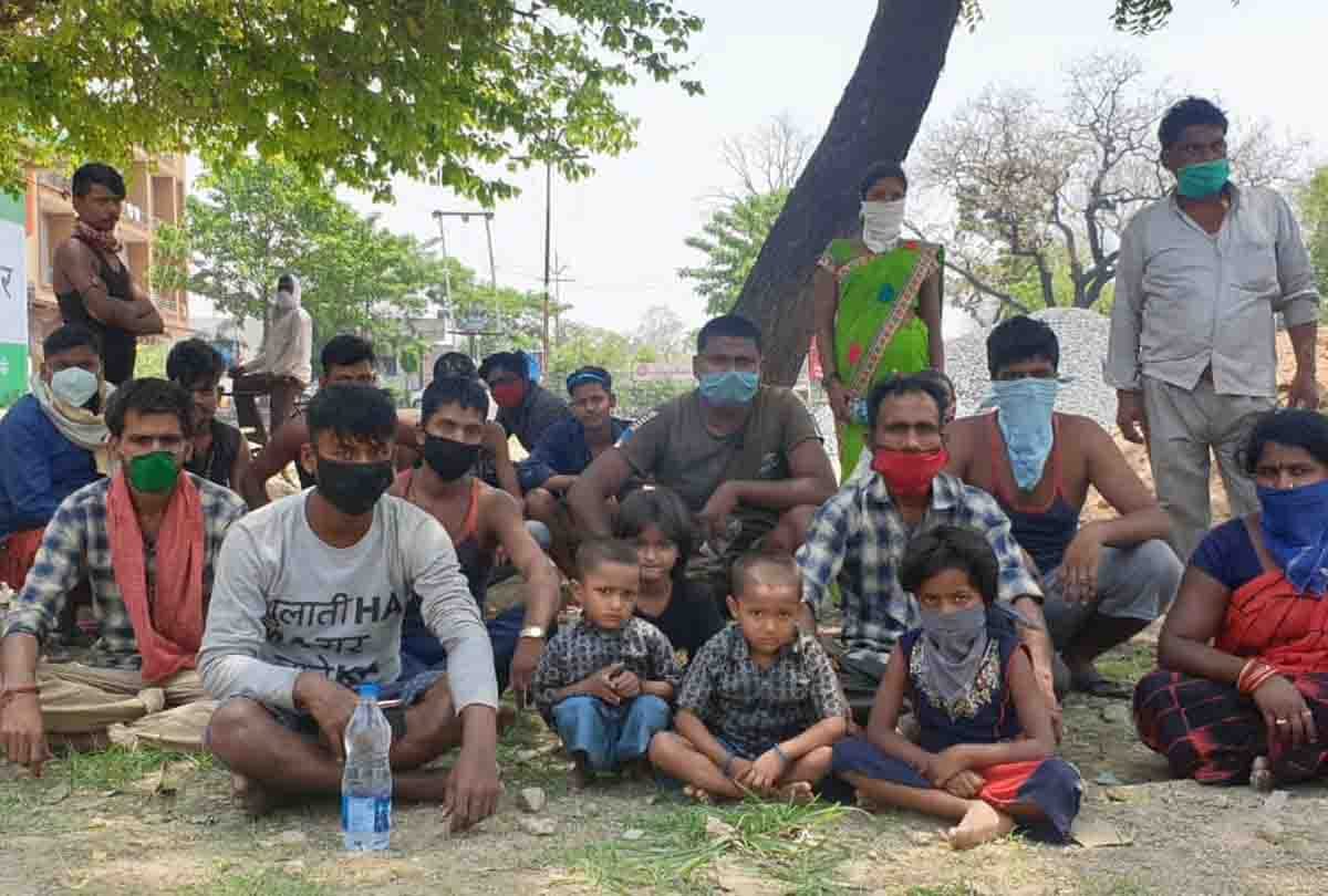 25 laborers walk on foot from Maharashtra to Pratapgarh
