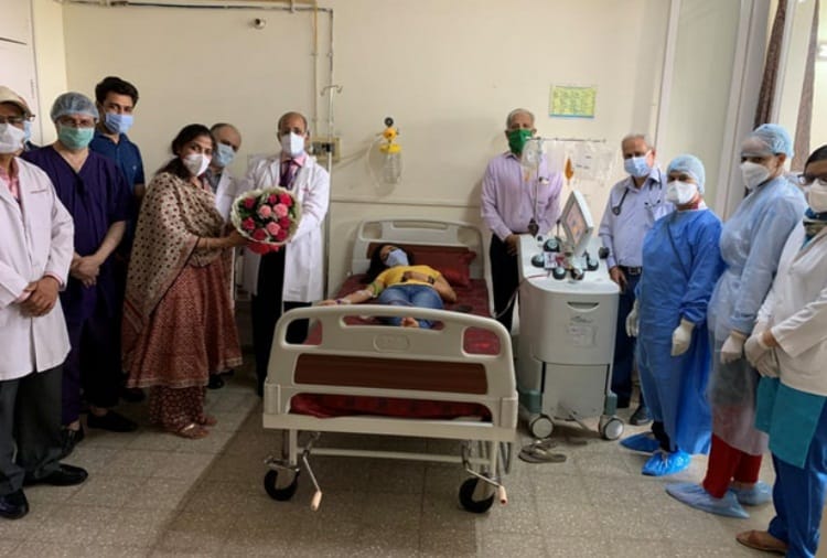 Lockdown, Coronavirus, After Recovering from Corona, Two Patients Donated Plasma to PGI Chandigarh