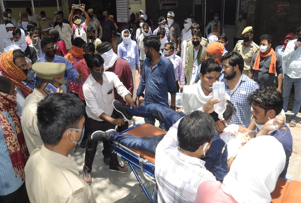 Pratapgarh: Two factions were gunned down in a dispute over plotting of land, death of property dealer