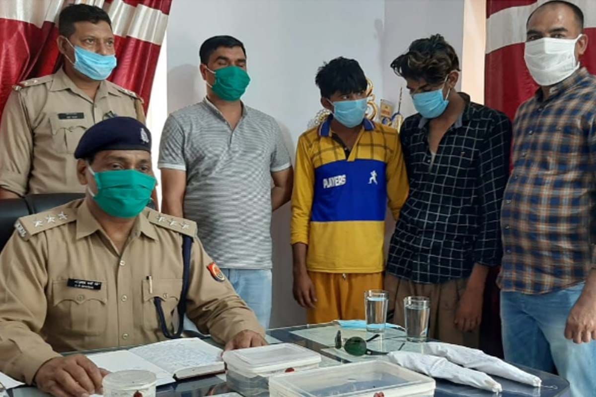 police arrested two miscreants in an encounter in Saharanpur