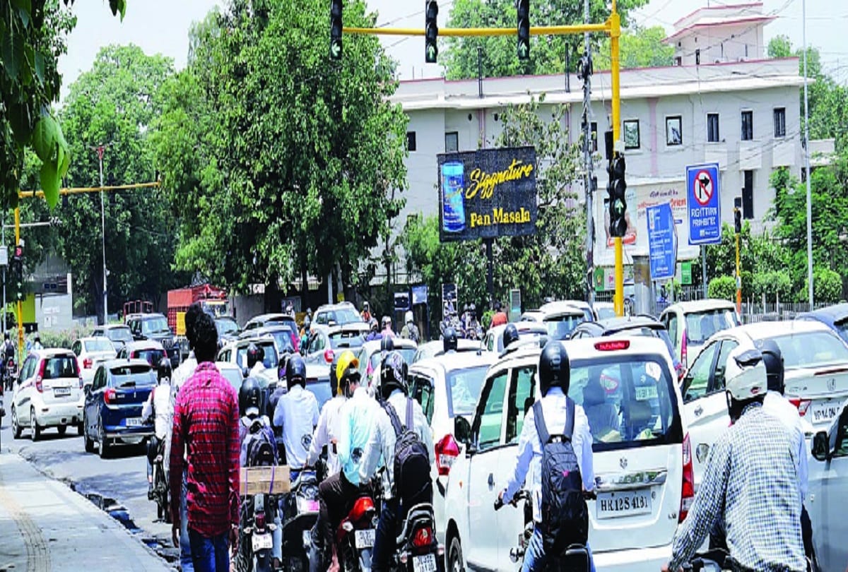 pollution increased in delhi again as vehicles come out