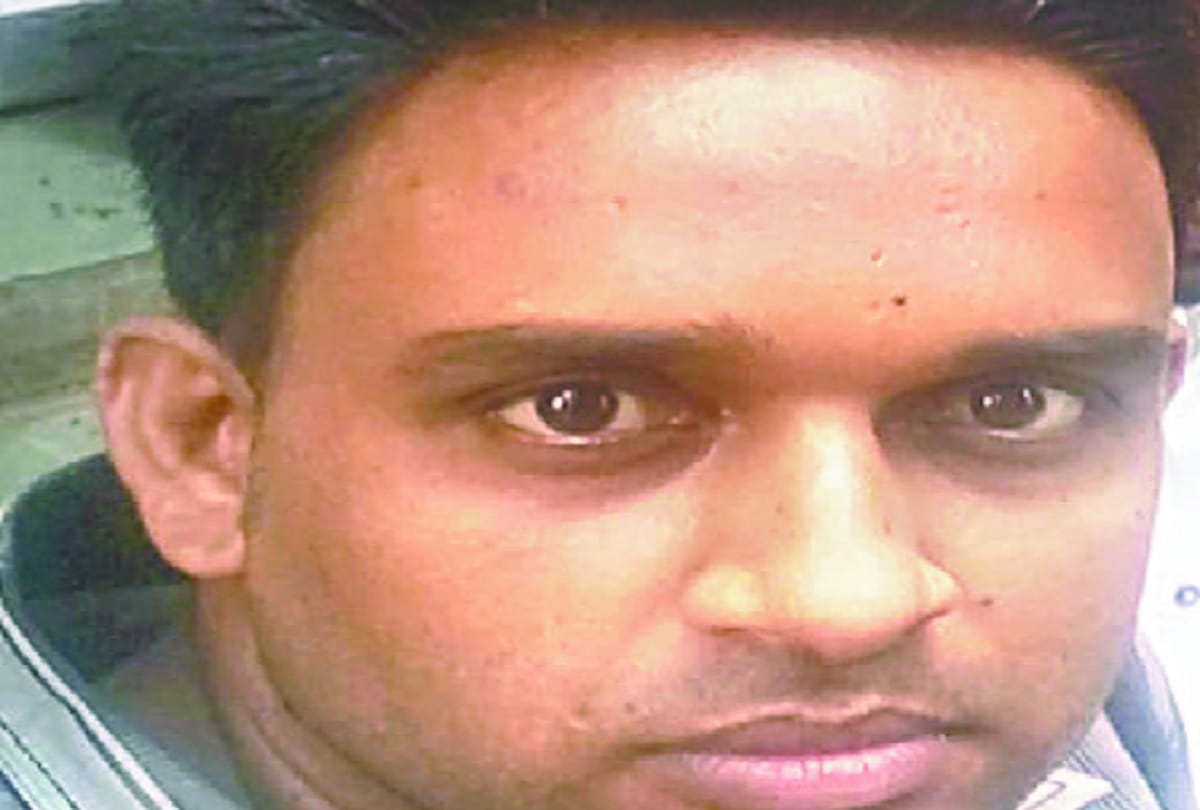 In Bhajanpura young man stabbed to death in a money dispute