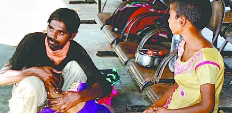Bareilly: Death of coughing woman Corona feared on roadways