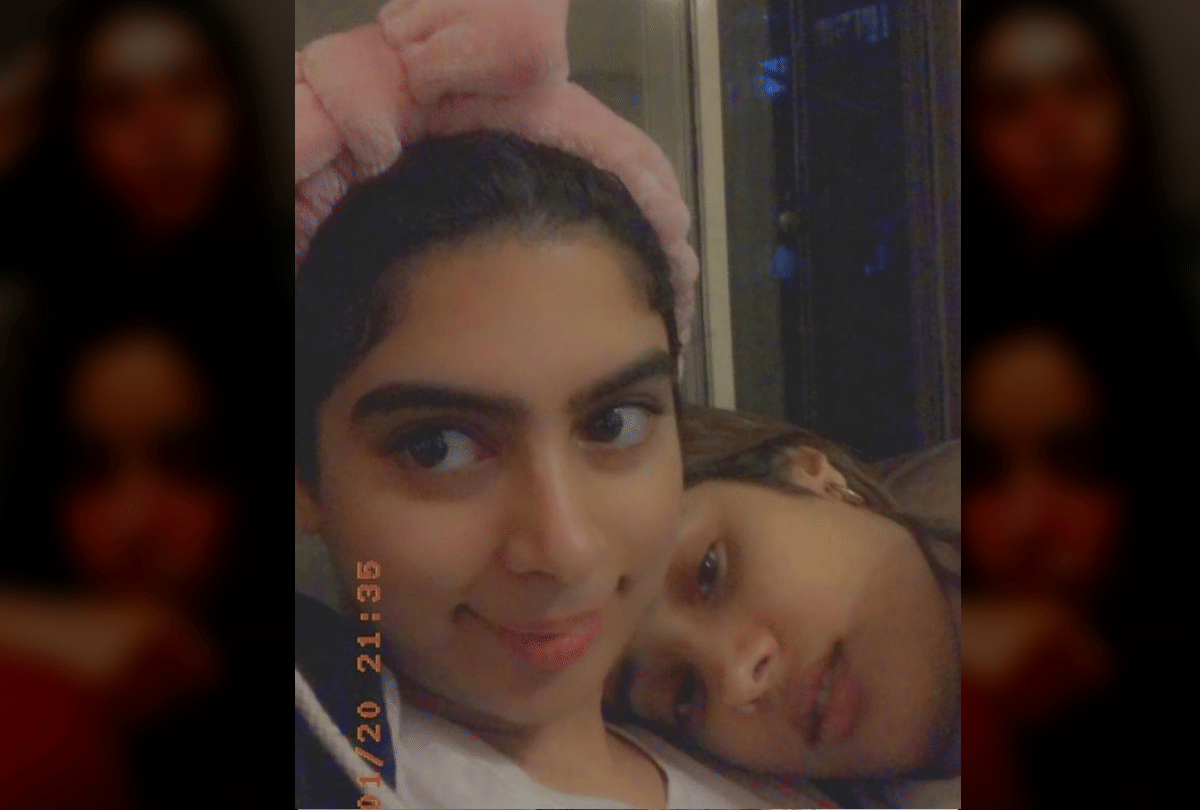 jahnavi kapoor fun with sister khushi kapoor says harassing her in isolation
