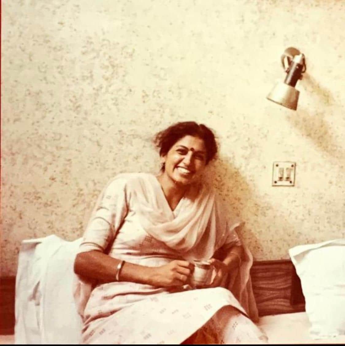 Mothers Day 2020 Taapsee Pannu shared special note for her mother