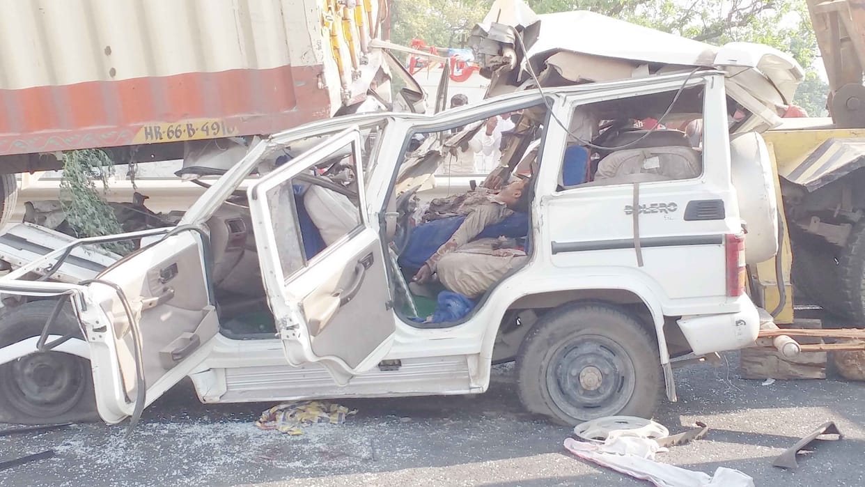 Bolero entered into container, two killed