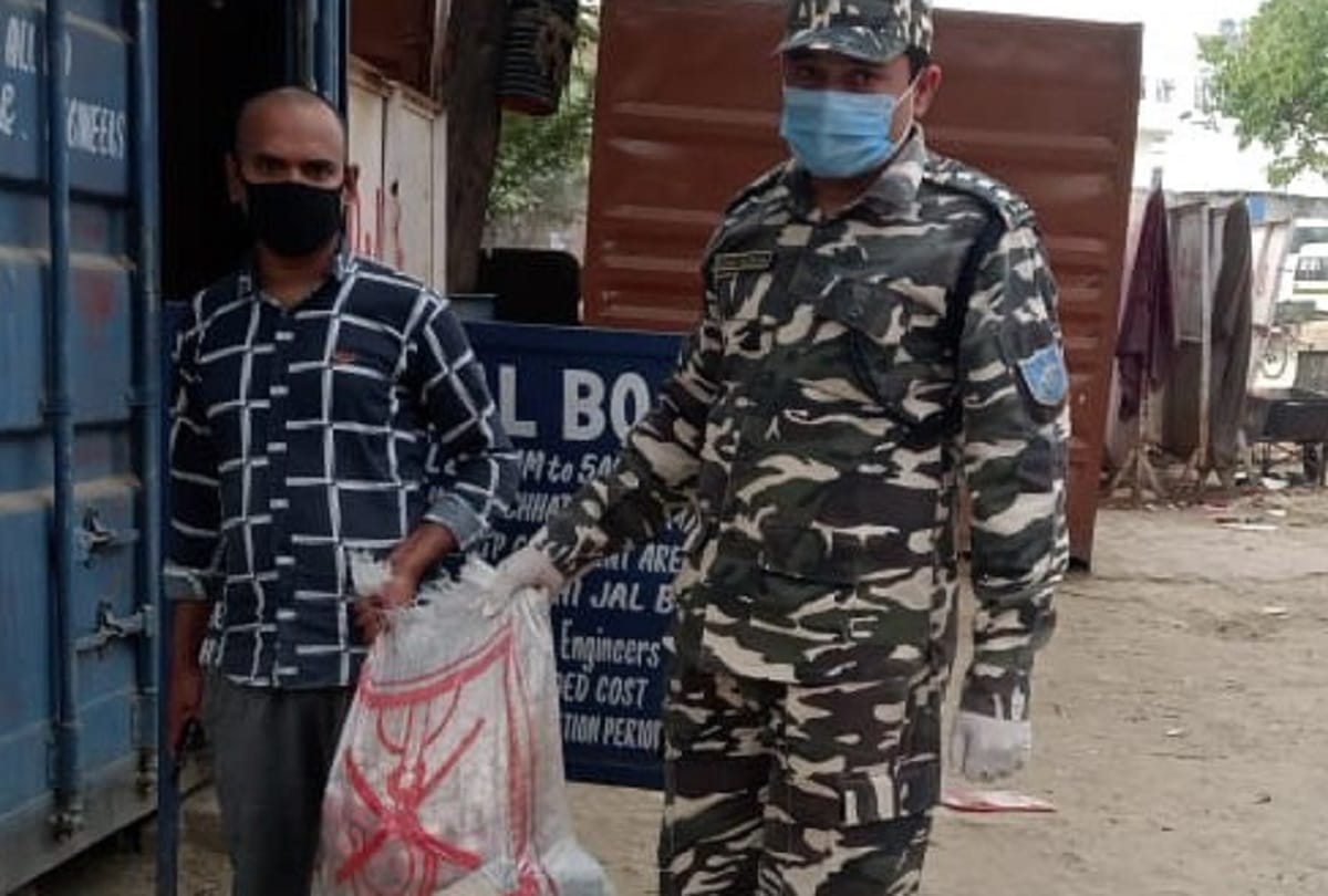 SSB helped workers trapped in lockdown in Delhi