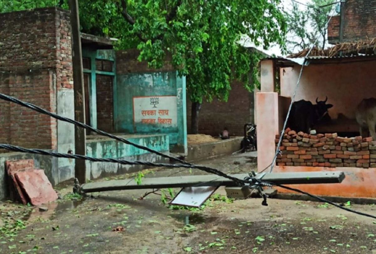 Rain And Heavey Strom Hits Kasganj Four Died Six Injured