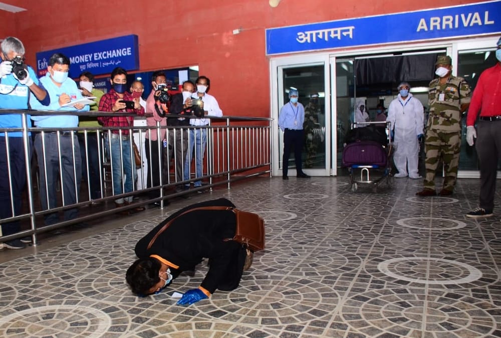 NRIs stranded in gulf countries came back to home.