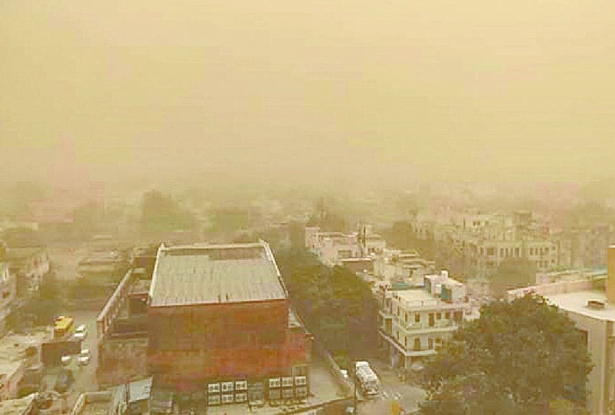 Agra Weather Dust Strom Power Cut For Seven Hours