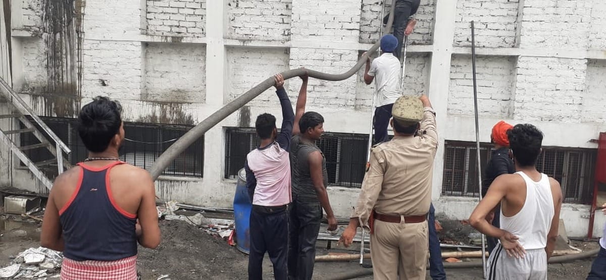 Fire in Namkeen factory goods burnt to ashes in varanasi