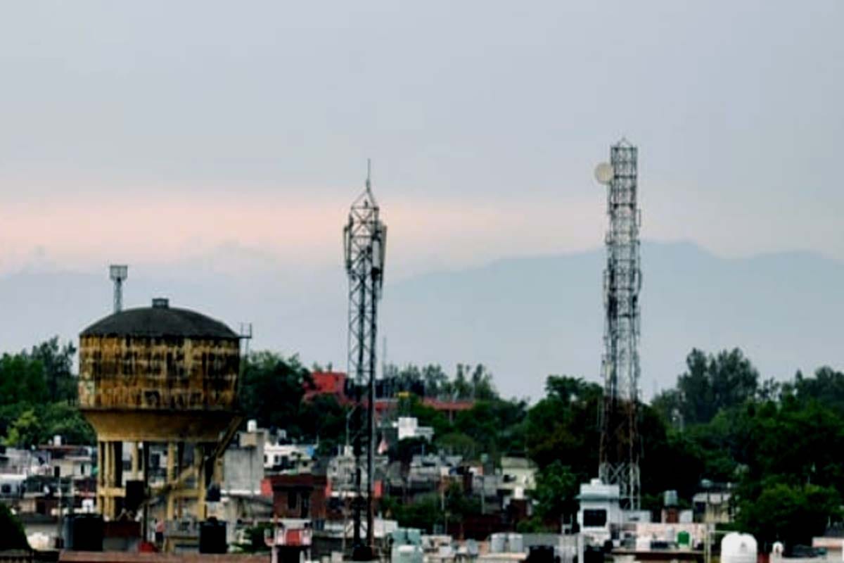 Air quality index reduced in Saharanpur, Gangotri-Yamunotri hills are seen far from two hundred kilometers aerial distance