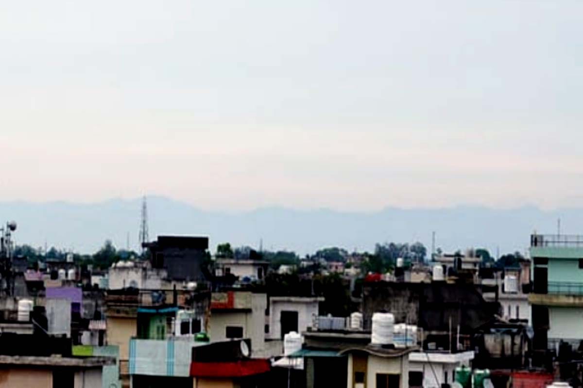 Air quality index reduced in Saharanpur, Gangotri-Yamunotri hills are seen far from two hundred kilometers aerial distance