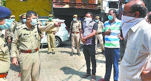 SSP furious after seeing wild rush at shops, warning of action by stopping the car