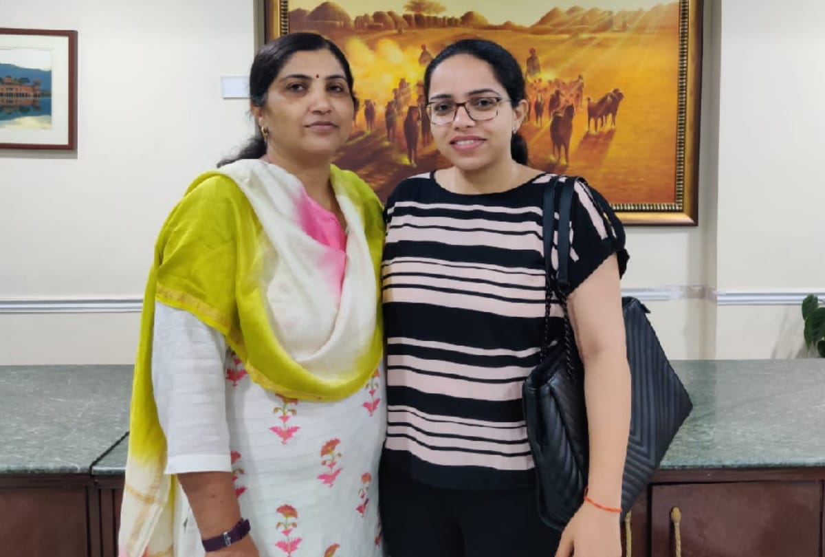 Special struggle story of UP Gorakhpur IAS Anuj Malik latest photos