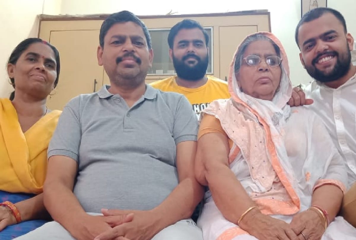 Mothers day 2020: Mother Day 2020 special story of corona warriors mothers in gorakhpur