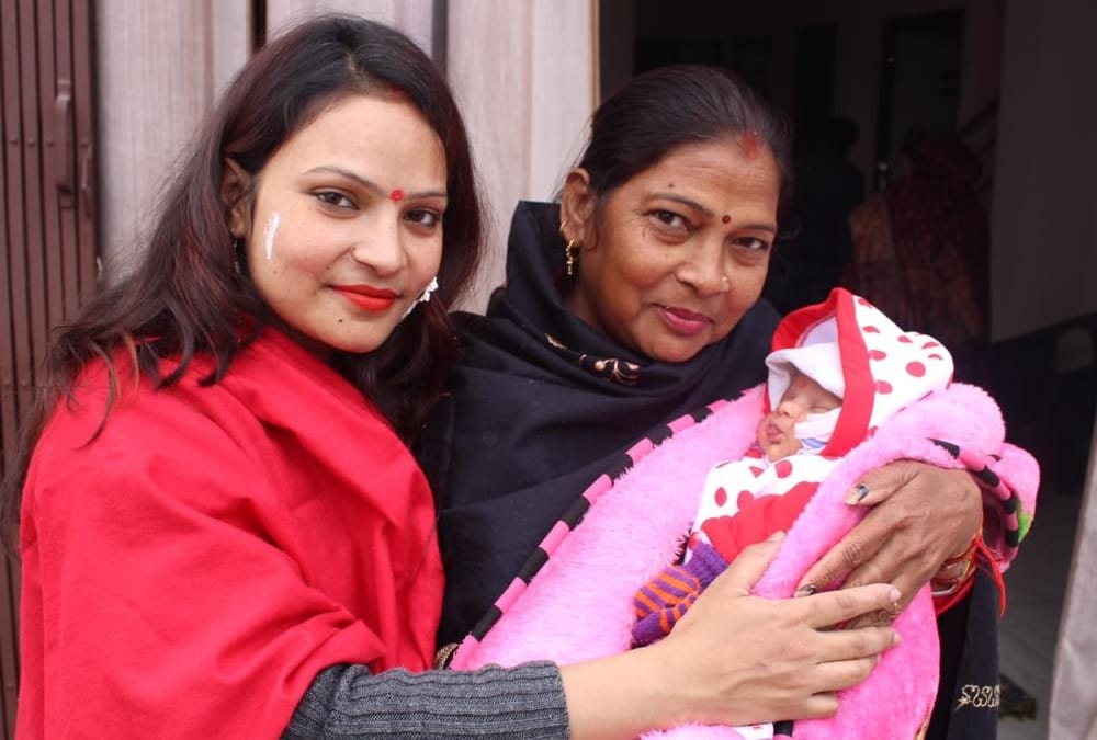 people give their message on mother's day.