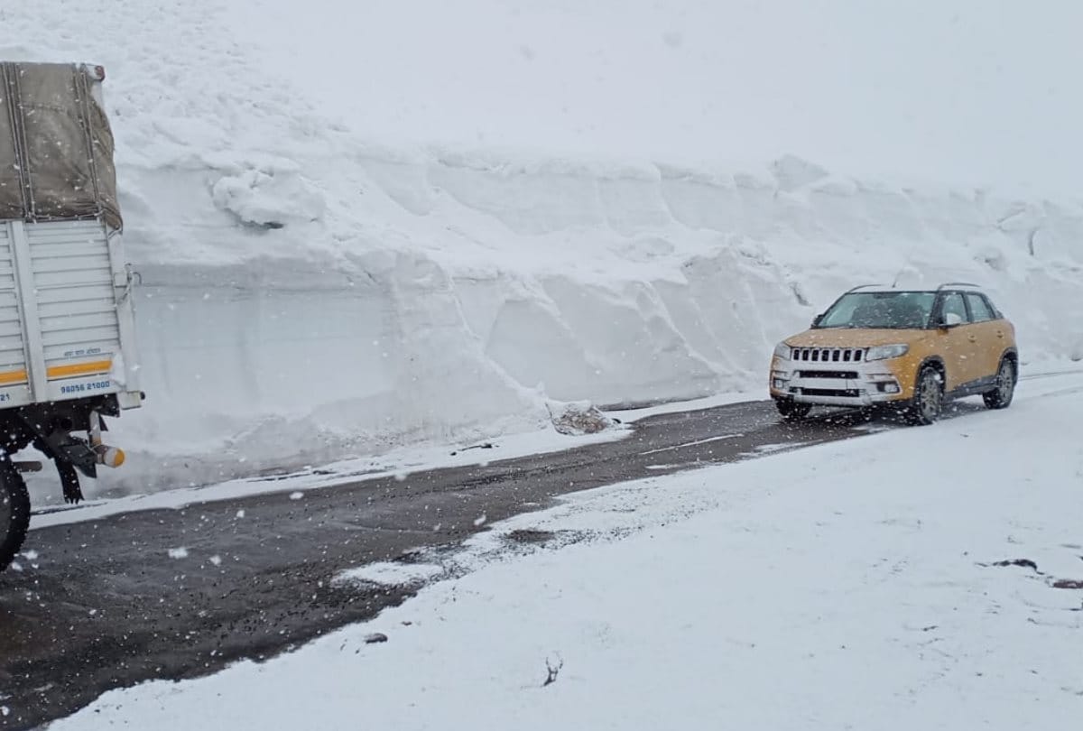 fresh snowfall in rohtang heavy rain hailstorm damages crops in himachal pradesh