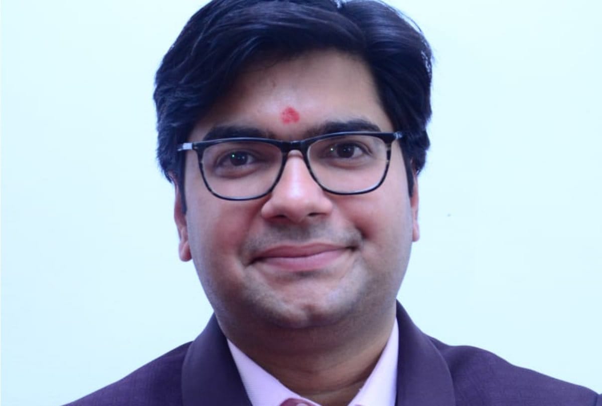 Corona warriors Dr Vikas Singh Postponed marriage in Hamirpur Himachal Pradesh