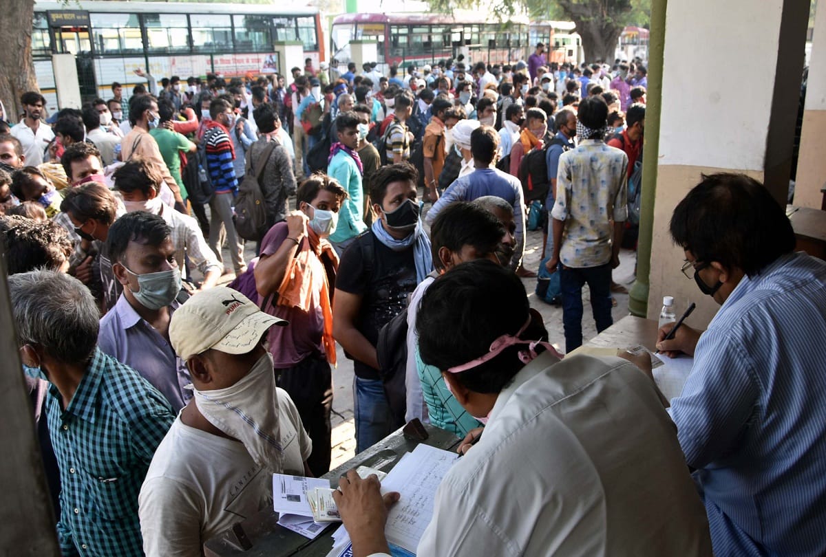 1301 arrived from Baroda to Prayagraj, charged Rs 575 each
