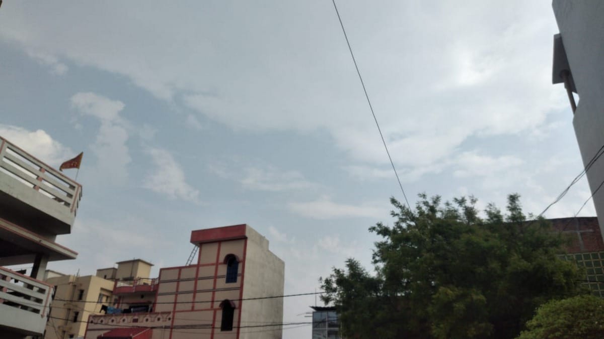 weather change in up Heavy rain and Dust storm