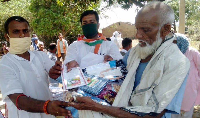 Chitrakoot: Tears in eyes, just staring at the pile of ashes