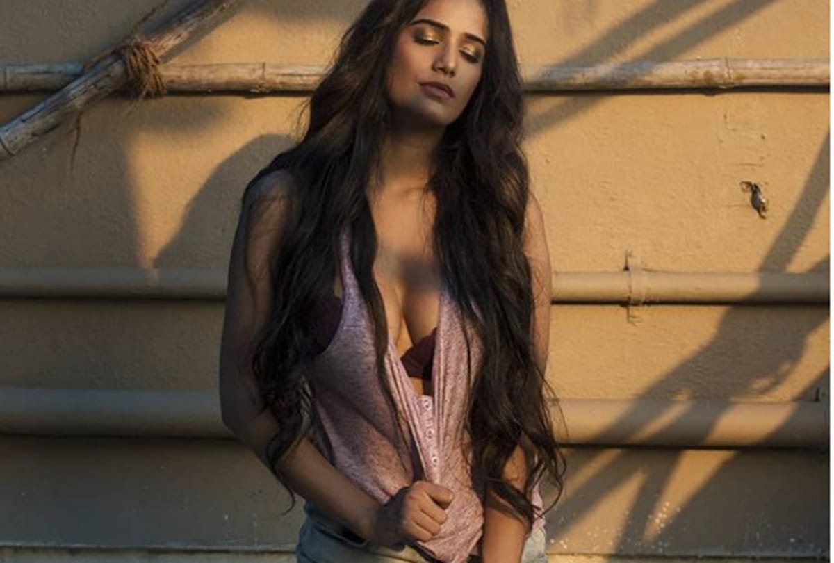Poonam Pandey and sam bombay Assaulting Case Here Are Some controversies Of Her
