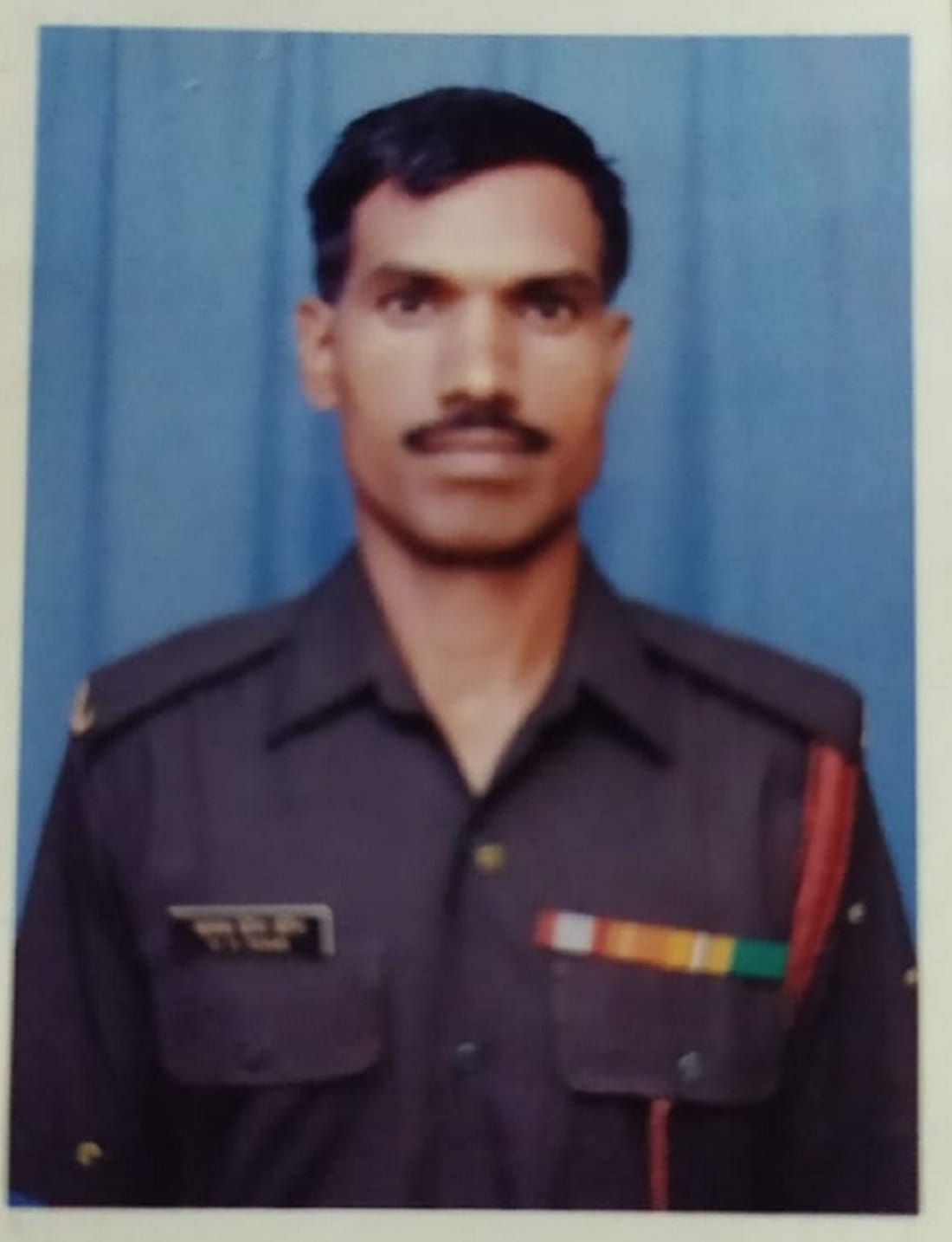 Sholder death in jaunpur in road accident