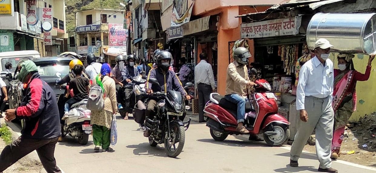 Traffic jam in Bageshwar