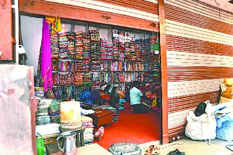 New sector not allowed, textile market closed