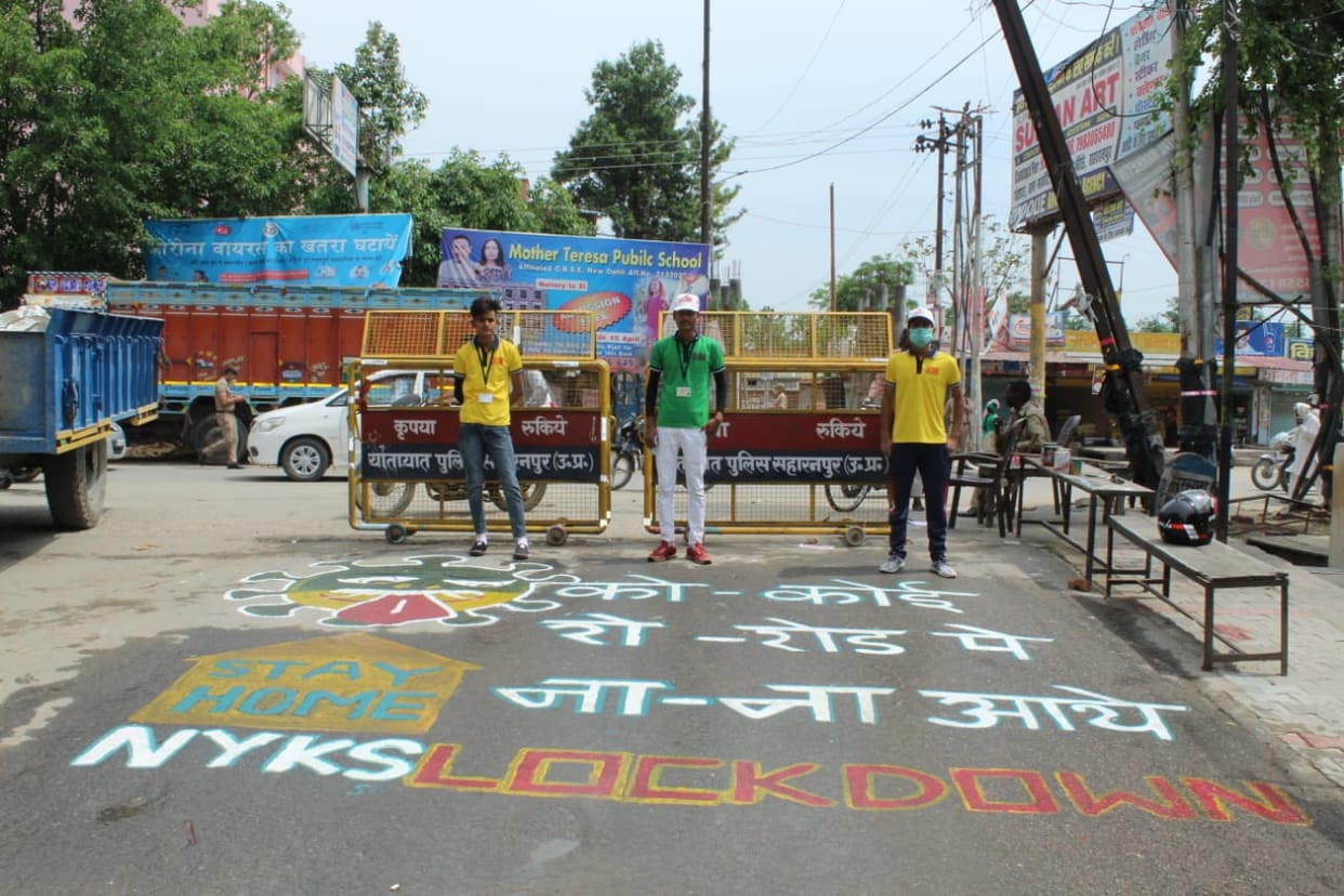 Rangoli made aware of the dangers of corona infection
