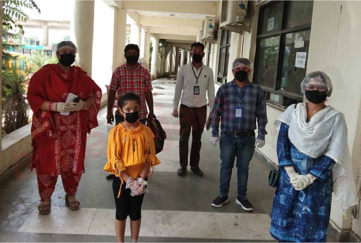 lockdown in Jammu Kashmir (J&K) news in Hindi, Eight children from Jammu Kashmir stranded in Punjab reached home since 47 days
