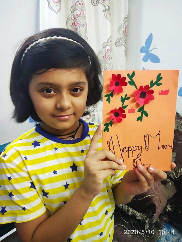 mothers day special kids prepare card for mothers write sweet messages