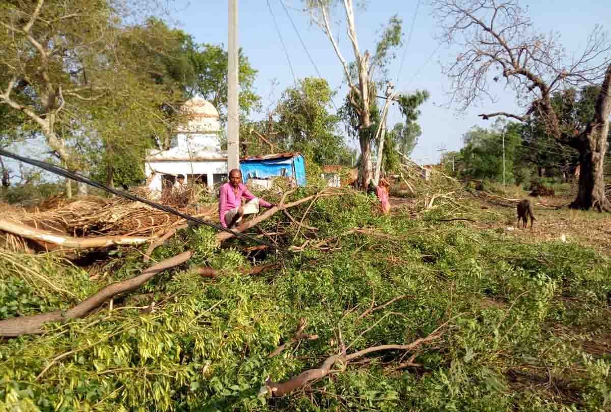 Child dies due to falling roof in storm