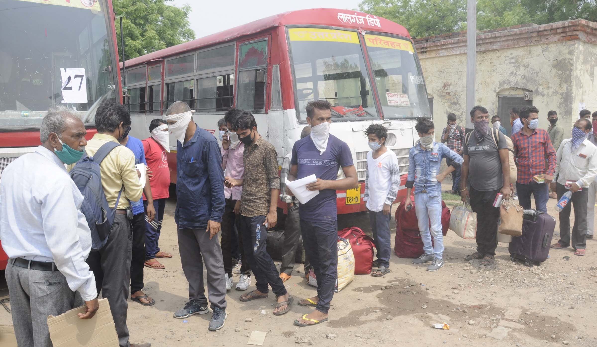 Pratapgarh: 2517 laborers arrived from Surat by two special trains