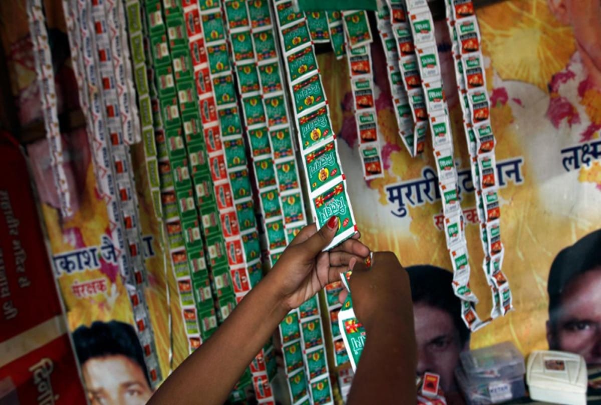Eating and spitting tobacco and gutka is ban in 28 states, not on manufacturing